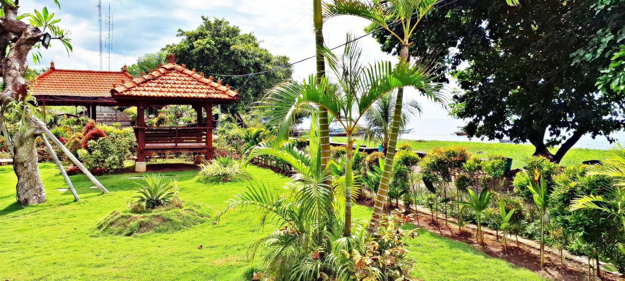 Apartment Joglo Apong Beachfront