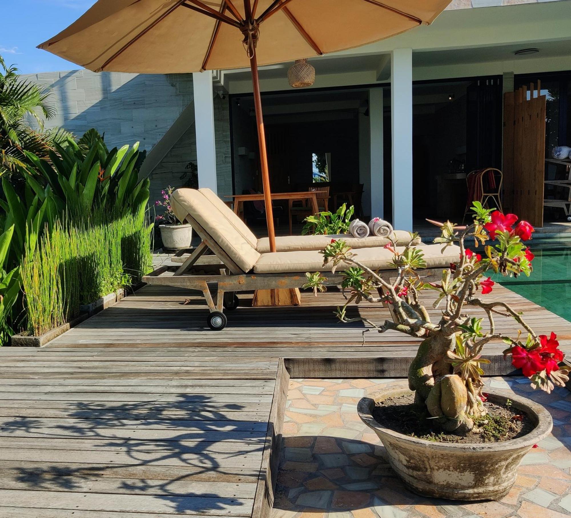 Apartment Joglo Apong Beachfront *